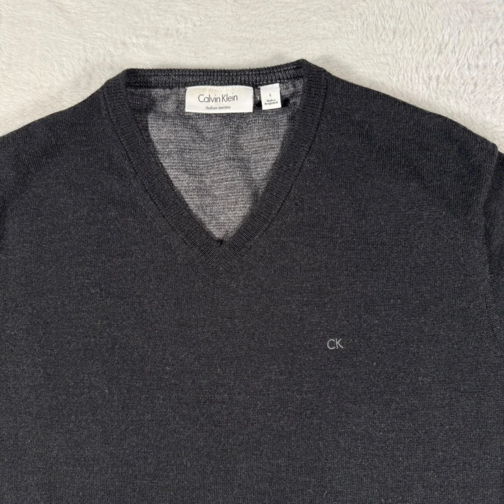 Calvin Klein V-Neck Sweater Mens L Grey Italian Merino Wool Embroidered CK Logo